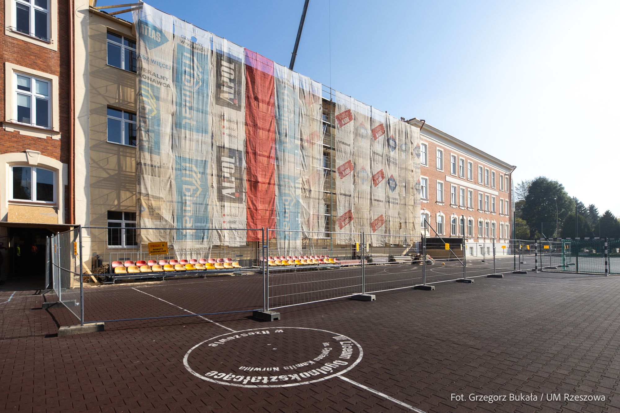 zdjęcie z modernizacji budynku III Liceum Ogołnokształcącego w Rzeszowie, fot. Grzegorz Bukała, Urząd Miasta Rzeszowa